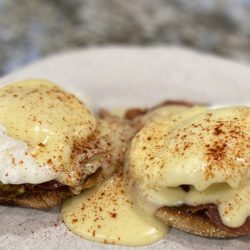 Pesto & Prosciutto Eggs Benedict